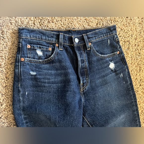 Women’s 26 Levi Skinny Jeans - Picture 4 of 5